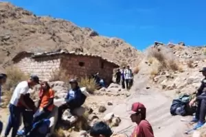 Estudiantes de la Escuela Secundaria N 85 realizaron una Caminata solidaria en Beln