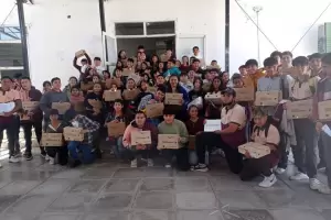 Educacin entreg 178 computadoras a estudiantes de la ESAE N2