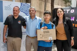 Entregaron 94 netbooks educativas a los estudiantes de la EPET N6