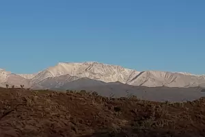 El Ambato amaneci nevado en plena primavera