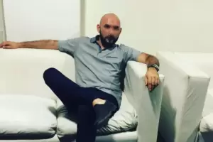 Despidieron a un enfermero que vendi ms de 800 certificados truchos de COVID-19