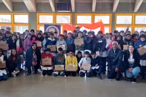 Educacin ahora entreg 241 netbooks a alumnos de Santa Mara