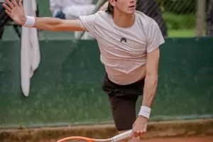 Manu La Serna volvi� y obtuvo su tercer t�tulo profesional