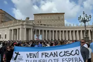 "Tu pueblo te espera": Los curas villeros le pidieron al Papa que visite la Argentina