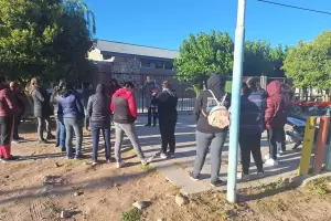 Escuela Secundaria de Hualfn: Educacin activa el llamado a Asamblea para cubrir el cargo de director