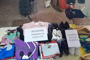 Recuperan prendas robadas de un local comercial en Los Altos