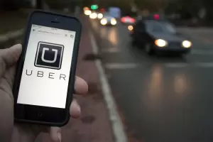 Desde la Capital, se sostiene que "UBER es ilegal" y que se avanzar en los controles