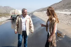 Jalil y Tolosa Paz visitaron la obra de pavimentacin de la Ruta Provincial 43
