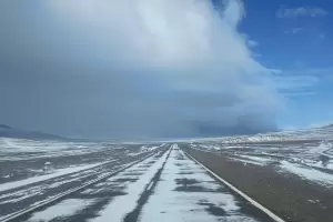 Precaucin en el Paso de San Francisco: alerta por presencia de nieve en calzada