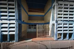 Alumnos de la Escuela Jorge Newbery reclamaron por sus netbooks