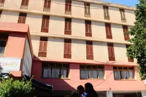 Se robaron un aire acondicionado del Hospedaje del Peregrino