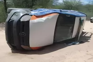 Volc un patrullero en El Alto: policas resultaron heridos