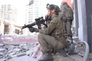 Las fuerzas israeles rodean el hospital de Gaza donde Hamas oculta sus bnkeres