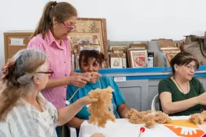 Dan inicio los talleres de cermica, fieltro e hilado en fibra de vicua