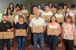 Entregaron netbooks a alumnos de Andalgal