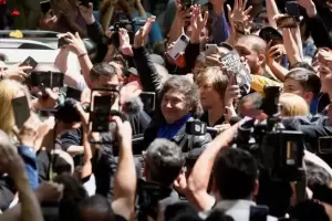 Javier Milei, luego de votar: "Estamos bien, ahora que hablen las urnas"