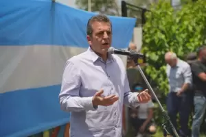 Massa invit� "a todos los argentinos a transitar este d�a con reflexi�n y serenidad"