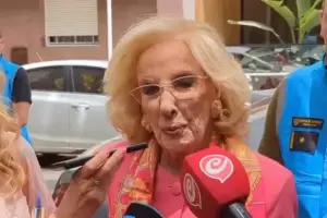 Vot Mirtha Legrand: "soy muy argentina, me gusta votar, cumplir con mis obligaciones"