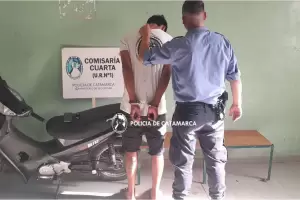 Rob una moto, termin detenido y secuestraron un celular