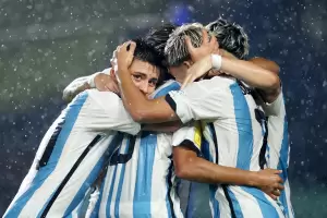 Bajo un diluvio Argentina gole a Venezuela 5 a 0 y se enfrentar en cuartos con Brasil
