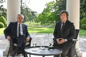 Milei revisa los contratos de Olivos: Hubo gastos de $95 millones en jardinera