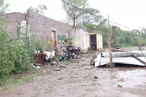 Tormenta en Santa Rosa: por los graves da�os, piden colaboraci�n para los damnificados