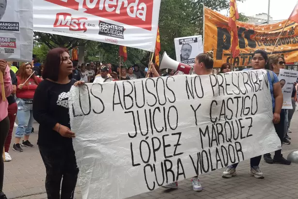 El Polo Obrero march� al Obispado reclamando el juicio contra L�pez M�rquez