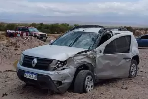 Una mdica y su hijo de 2 aos resultaron heridos en un grave siniestro vial