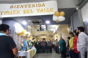 Emotiva bienvenida a la Madre del Valle en la Caja de Crditos y Prestaciones
