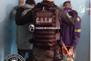 Secuestran elementos sustrados y aprehenden a dos personas