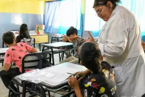 Advierten que 6 de cada 10 nios y adolescentes escolarizados en Argentina son pobres