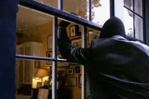 Inseguridad: Con una amoladora ladrones se robaron 1.200.000 de pesos