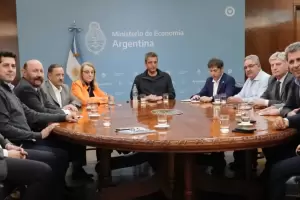 Jalil y los gobernadores del PJ se reunieron para fijar posicin ante el Gobierno de Milei