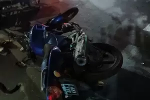 Motociclista termin lesionada tras un siniestro vial en Capital