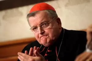 Francisco confirm que castig a un cardenal: quita de sueldo y un lujoso departamento