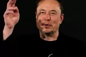 Otro guio de Elon Musk a Milei y un video con crticas a la justicia social