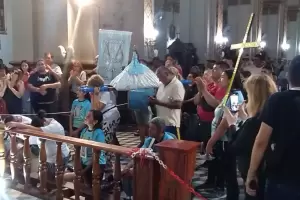 Fiestas marianas: Peregrinos de Aguilares llegaron ante la Virgen del Valle con Misachicos