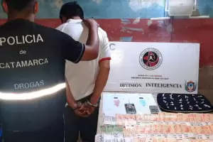 Tras un allanamiento, secuestran droga y arrestan a una persona en el norte de la Capital