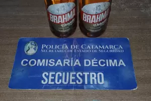 Portaba cocana, lo arrestaron y sus familiares entorpecieron el procedimiento