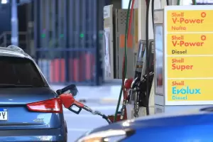 En medio de la guerra en Medio Oriente, Puma y Shell aumentaron 5% la nafta y el gasoil en la Argentina