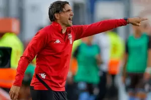 Enojo en Huracn con Boca por llamar al DT Diego Martnez: "Son cdigos"