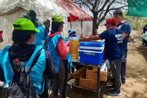 Destacable asistencia de los bomberos voluntarios a los peregrinos de la Virgen del Valle