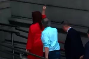 El inusual gesto de Cristina Kirchner al ingresar al Congreso para la Asamblea Legislativa