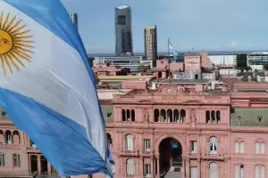 Asuncin presidencial: Declararn asueto para este lunes?