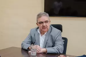 Jalil se suma al ajuste de Milei y reducir el 20% la planta poltica del Ejecutivo