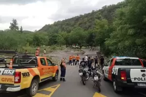 Importante crecida del Ro El Tala: evacuaron el Camping Municipal