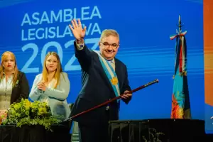 Reglamentaron la ley que prohbe las reelecciones indefinidas en la provincia