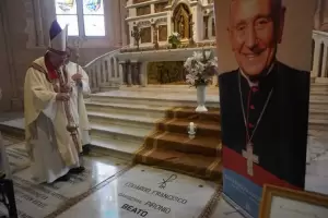 El cadernal Eduardo Pironio, "profeta de la esperanza, fue proclamado como nuevo beato argentino