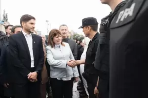 Bullrich y Pullaro anunciaron el plan "Bandera" en Rosario contra el narcotrfico