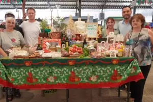 Mesa Navidea con productos del PCPC